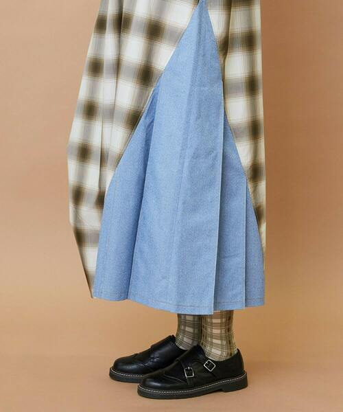 FRAPBOIS（フラボア）の「オンブレー ジャンパースカート（ジャンパースカート・レディース・ベージュ/グリーン・1/0）」の8枚目の写真