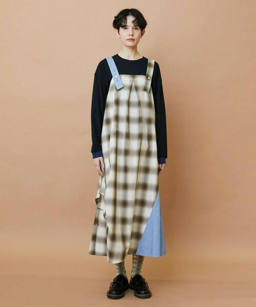 FRAPBOIS（フラボア）の「オンブレー ジャンパースカート（ジャンパースカート・レディース・ベージュ/グリーン・1/0）」の9枚目の写真