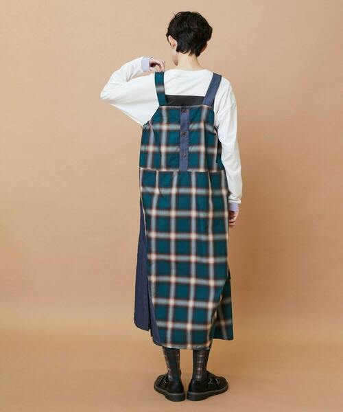 FRAPBOIS（フラボア）の「オンブレー ジャンパースカート（ジャンパースカート・レディース・ベージュ/グリーン・1/0）」の20枚目の写真