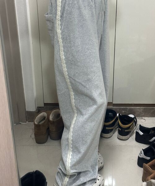 BELLOL（ベロエル）の「Velvet lace track pants MELANGE（スウェットパンツ・レディース・その他・FREE）」の2枚目の写真