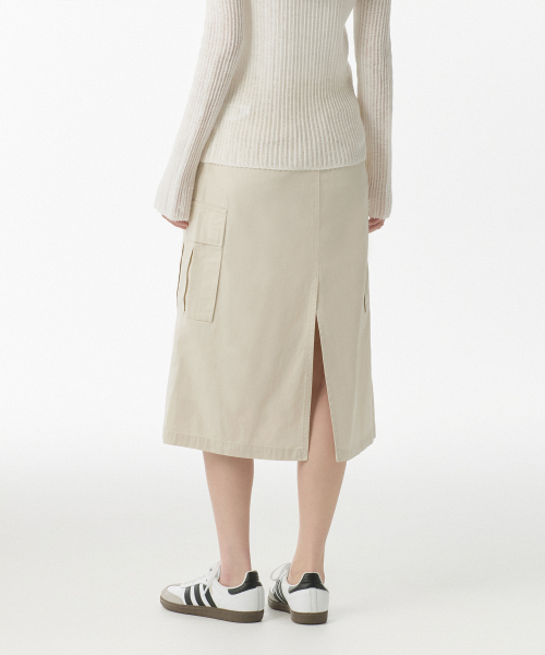 MUSINSA STANDARD WOMAN（ムシンサスタンダードウーマン）の「ウィメンズカーゴバンディングミディスカート[クリーム]（スカート・レディース・その他・SMALL/MEDIUM/LARGE/X-SMALL）」の2枚目の写真