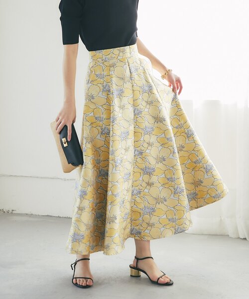 La boutique BonBon（ラブティックボンボン）の「【最強着映え】お花ジャガードスカート（スカート・レディース・サックスブルー/ホワイト/イエロー・36/38）」の3枚目の写真