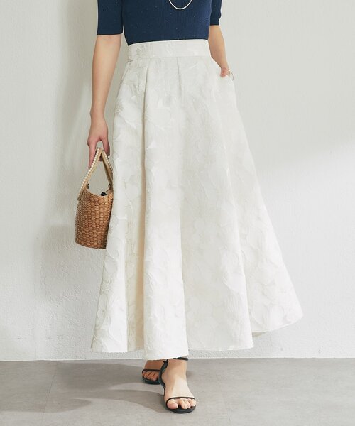 La boutique BonBon（ラブティックボンボン）の「【最強着映え】お花ジャガードスカート（スカート・レディース・サックスブルー/ホワイト/イエロー・36/38）」の13枚目の写真