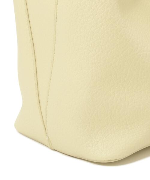 NATURAL BEAUTY BASIC（ナチュラルビューティーベーシック）の「◇ソフトシュリンク2wayショルダーバッグ（ショルダーバッグ・レディース・ベージュ/レッド・ﾌﾘ-）」の9枚目の写真