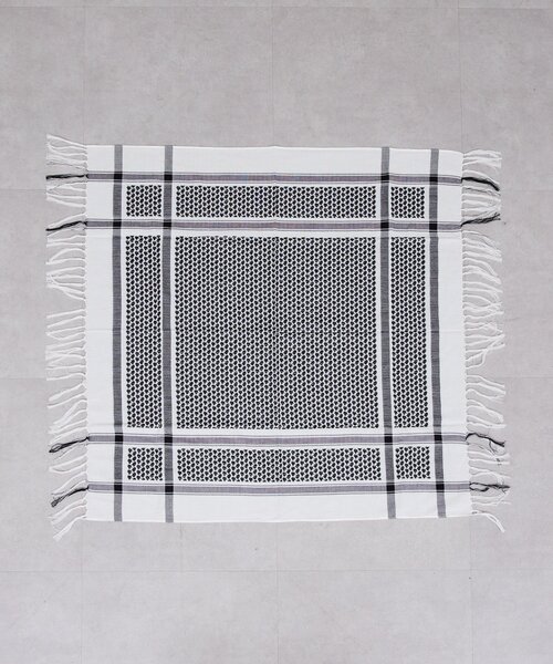 GALLARDAGALANTE（ガリャルダガランテ）の「コットンスクエアジャガードストール（マフラー・レディース・オレンジ/ブラック・FREE）」の3枚目の写真