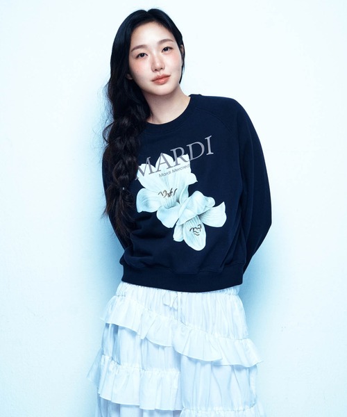 Mardi Mercredi(マルディメクルディ)の「SWEATSHIRT RAGLAN LILIES / スウェット シャツ ラグラン リリー(スウェット・レディース・ネイビー/オートミール・FREE)」の11枚目の写真