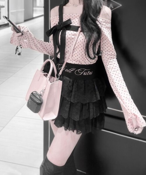 OLIVE des OLIVE（オリーブデオリーブ）の「【インフルエンサー企画】miko present ribbon tops（Tシャツ/カットソー・レディース・ピンク/ブラック・FREE）」の9枚目の写真