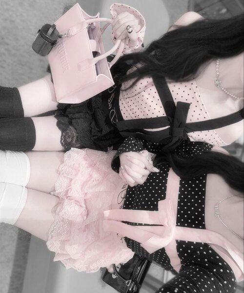 OLIVE des OLIVE（オリーブデオリーブ）の「【インフルエンサー企画】miko present ribbon tops（Tシャツ/カットソー・レディース・ピンク/ブラック・FREE）」の16枚目の写真