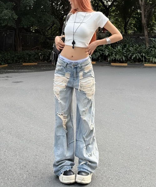 NANEA（ナネア）の「メタリックロゴ クロップドTシャツ（Tシャツ/カットソー・レディース・ホワイト/ブラック・SMALL）」の7枚目の写真