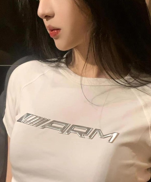 NANEA（ナネア）の「メタリックロゴ クロップドTシャツ（Tシャツ/カットソー・レディース・ホワイト/ブラック・SMALL）」の18枚目の写真