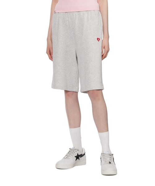 APEE BY A BATHING APE(エイピーバイアベイシングエイプ)の「HEART BADGE SWEAT SHORTS(スウェットパンツ・レディース・グレー/ネイビー・SMALL/X-SMALL)」の5枚目の写真