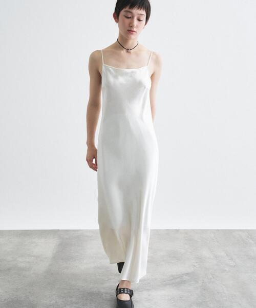 CODE A（コードエー）の「satin cami dress（ワンピース・レディース・ブラック/ライトグレー/ホワイト・00）」の5枚目の写真