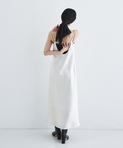 CODE A（コードエー）の「satin cami dress（ワンピース・レディース・ブラック/ライトグレー/ホワイト・00）」の12枚目の写真