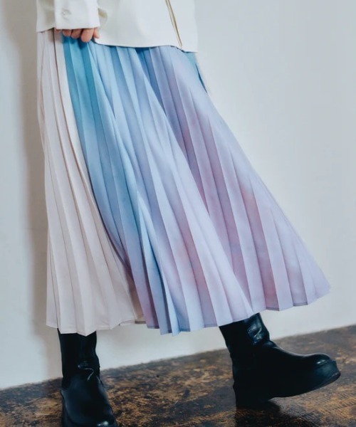 Etrarium(エトラリウム)の「Hana Pleats Skirt(スカート・レディース・ダークグリーン系/ピンク系その他・FREE)」の2枚目の写真