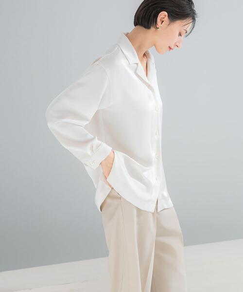 URBAN RESEARCH ROSSO WOMEN（アーバンリサーチ　ロッソ）の「オープンカラーヴィンテージシルキーサテンブラウス（シャツ/ブラウス・レディース・ベージュ系その他/オフホワイト・FREE）」の6枚目の写真