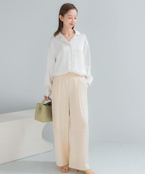 URBAN RESEARCH ROSSO WOMEN（アーバンリサーチ　ロッソ）の「オープンカラーヴィンテージシルキーサテンブラウス（シャツ/ブラウス・レディース・ベージュ系その他/オフホワイト・FREE）」の8枚目の写真