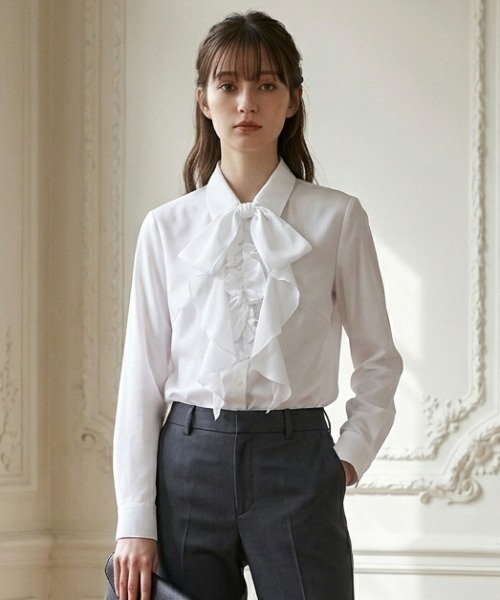 Perfect Suit FActory(パーフェクトスーツファクトリー)の「4WAY(スキッパー/リボン/フリル/リボン&フリル) ビッグリボンシャツ ホワイト/ピンク/サックス(シャツ/ブラウス・レディース・ライトピンク/ホワイト/サックスブルー・S/LL/M/L)」の1枚目の写真
