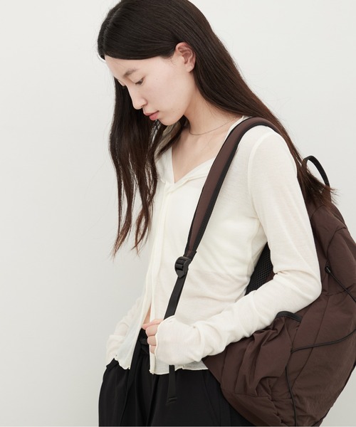 OFROOM(オフルーム)の「Contrast Edge Sheer Top|コントラストエッジシアートップス(Tシャツ/カットソー・レディース・ピンク/ライトグリーン/ホワイト/ライトブルー/ブラック・FREE)」の11枚目の写真