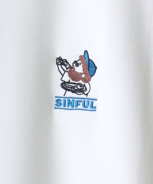 SITRY(シトリー)の「Bear & Uncle Embroidery T-Shirt/別注 クマ おじさん オーバーサイズ ワンポイント刺繍 ドローコード 半袖Tシャツ レディース メンズ(Tシャツ/カットソー・メンズ・ホワイト系その他3/ホワイト系その他2/ブラック系その他/ホワイト系その他/ホワイト/ブラック系その他2/ブラック/ブラック系その他3・L/M)」の11枚目の写真