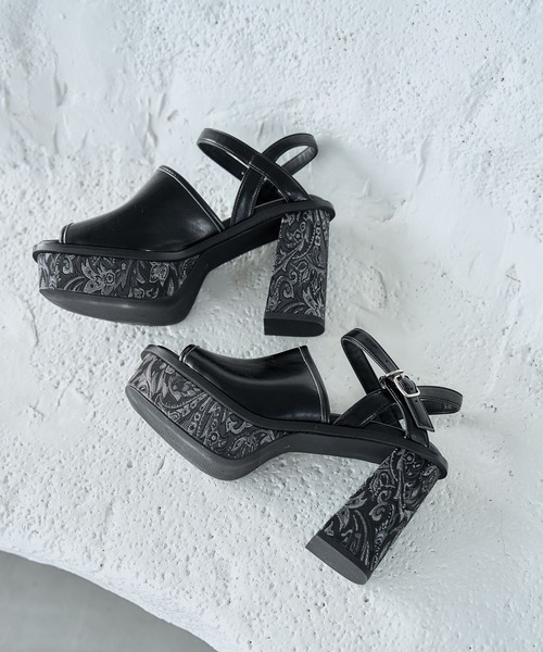 HARE（ハレ）の「ガラソールチャンキーサンダル(HARE)（サンダル・レディース・ブラック系その他/ブラック/シルバー・SMALL/MEDIUM/LARGE）」の4枚目の写真