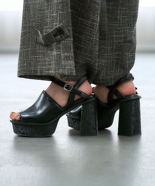 HARE（ハレ）の「ガラソールチャンキーサンダル(HARE)（サンダル・レディース・ブラック系その他/ブラック/シルバー・SMALL/MEDIUM/LARGE）」の6枚目の写真