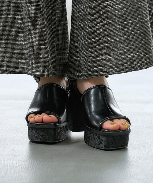 HARE（ハレ）の「ガラソールチャンキーサンダル(HARE)（サンダル・レディース・ブラック系その他/ブラック/シルバー・SMALL/MEDIUM/LARGE）」の8枚目の写真