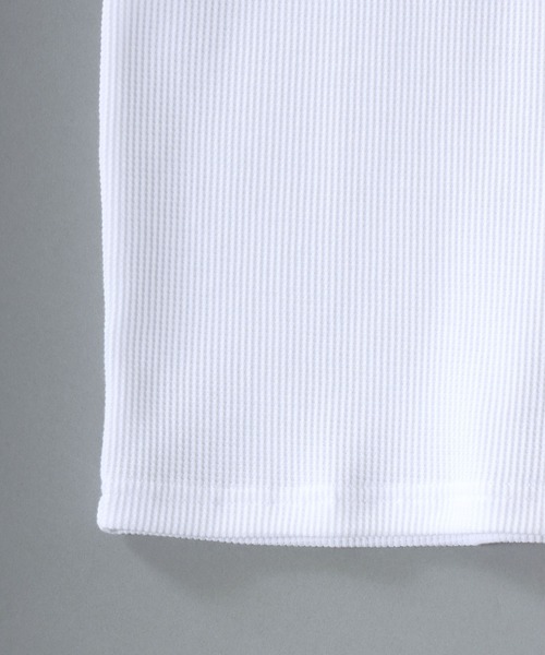 SITRY（シトリー）の「Embroidery Henly Neck T-Shirt/ワンポイント刺繍 サーマル ワッフル ヘンリーネック 半袖Tシャツ レディース メンズ（Tシャツ/カットソー・メンズ・ブラック/ホワイト・M/L/S）」の8枚目の写真