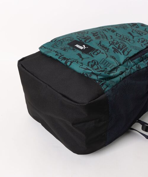 PUMA（プーマ）の「PUMA ウェア プーマウェア U ACADEMY AOP BACKPACK バッグ 091150 23EMERALD/AOP（ボディバッグ/ウエストポーチ・メンズ・グリーン・FREE）」の3枚目の写真