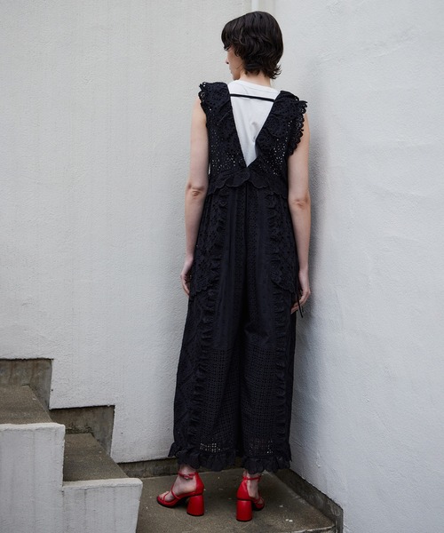 MAISON SPECIAL（メゾンスペシャル）の「【PRE-ORDER】Lace Patch Rompers/レースパッチロンパース（サロペット/オーバーオール・レディース・ホワイト/ブラック・36/38）」の4枚目の写真