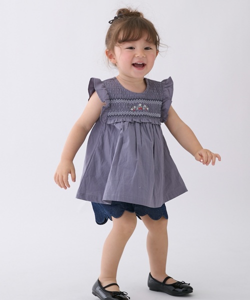 petit main（プティマイン）の「【リンク】いちご刺しゅうシャーリングチュニック（チュニック・キッズ・オフホワイト/ライトピンク/ブルーグレー・100cm/80ｃｍ/120cm/90cm/110cm/130cm）」の8枚目の写真