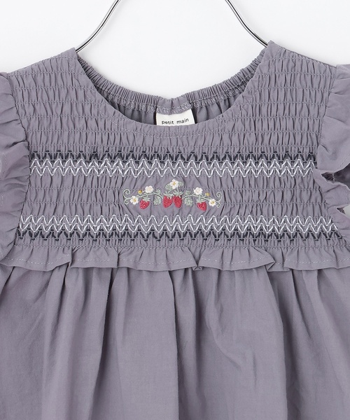 petit main（プティマイン）の「【リンク】いちご刺しゅうシャーリングチュニック（チュニック・キッズ・オフホワイト/ライトピンク/ブルーグレー・100cm/80ｃｍ/120cm/90cm/110cm/130cm）」の13枚目の写真