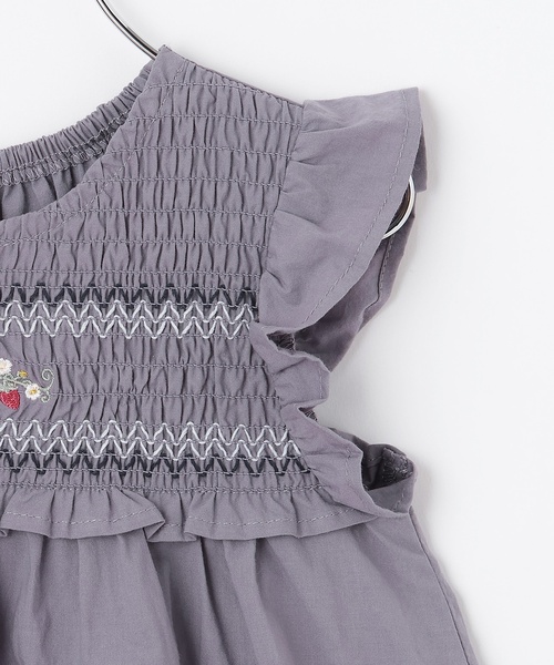 petit main（プティマイン）の「【リンク】いちご刺しゅうシャーリングチュニック（チュニック・キッズ・オフホワイト/ライトピンク/ブルーグレー・100cm/80ｃｍ/120cm/90cm/110cm/130cm）」の15枚目の写真