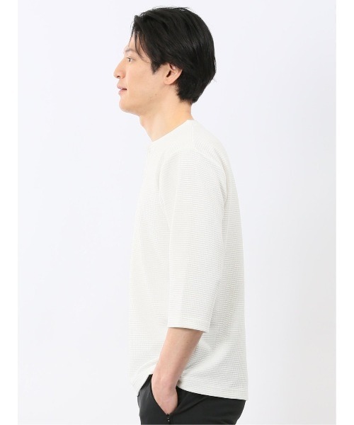 m.f.editorial(エムエフエディトリアル)の「【ストレッチ 無地 インナー】m.f.エディトリアル メンズ ワッフル ヘンリーネック 7分袖 Tシャツ(Tシャツ/カットソー・メンズ・グレー系その他2/ホワイト・MEDIUM/LARGE/X-LARGE)」の4枚目の写真