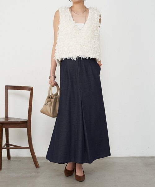 Jena espace merveilleux（ジェナ　エスパスメルヴェイユ）の「異素材デニム切替スカート（スカート・レディース・ネイビー/ブルー・FREE）」の2枚目の写真