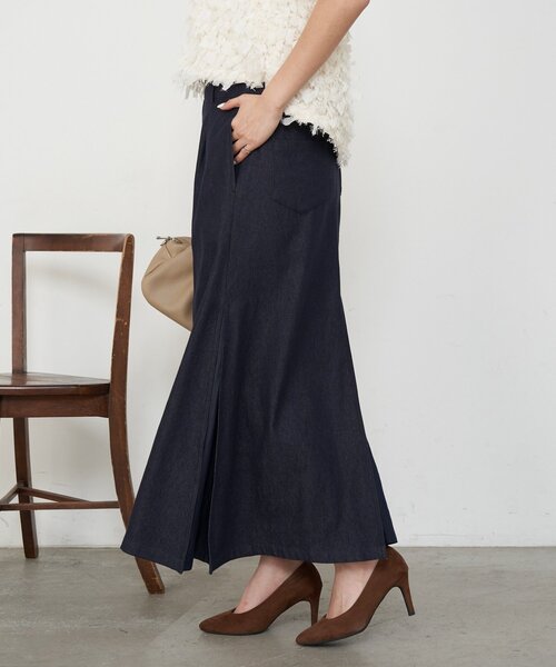 Jena espace merveilleux（ジェナ　エスパスメルヴェイユ）の「異素材デニム切替スカート（スカート・レディース・ネイビー/ブルー・FREE）」の18枚目の写真