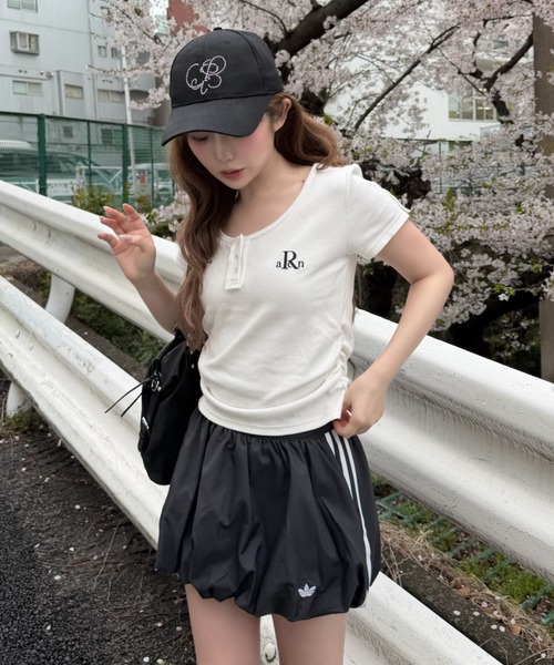 RAY CASSIN（レイカズン）の「【無地 / ボーダー】胸刺繍Uネックヘンリー半袖Tシャツ（Tシャツ/カットソー・レディース・ブラック/グレー系その他2/ホワイト/ホワイト系その他・FREE）」の10枚目の写真