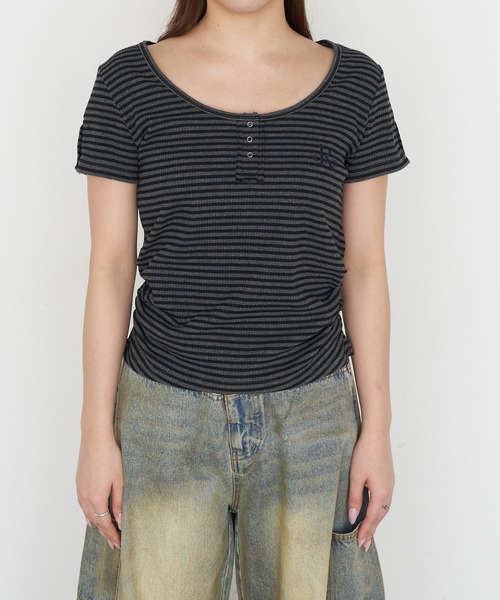 RAY CASSIN（レイカズン）の「【無地 / ボーダー】胸刺繍Uネックヘンリー半袖Tシャツ（Tシャツ/カットソー・レディース・ブラック/グレー系その他2/ホワイト/ホワイト系その他・FREE）」の21枚目の写真