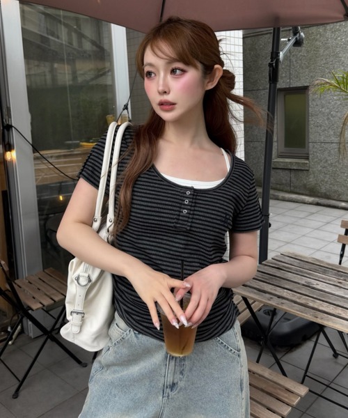 RAY CASSIN(レイカズン)の「【無地 / ボーダー】胸刺繍Uネックヘンリー半袖Tシャツ(Tシャツ/カットソー・レディース・ブラック/グレー系その他2/ホワイト/ホワイト系その他・FREE)」の22枚目の写真