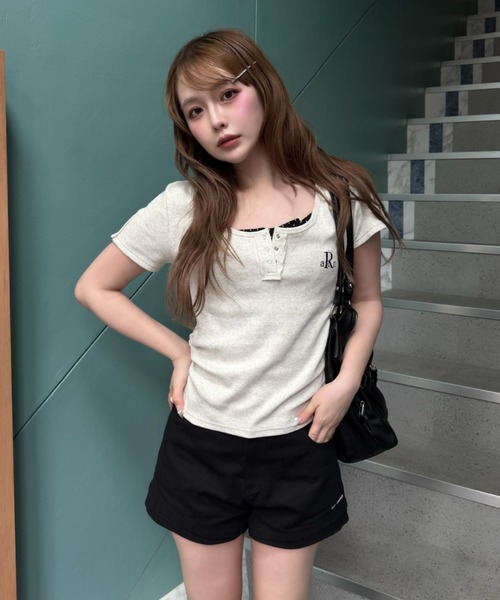 RAY CASSIN（レイカズン）の「【無地 / ボーダー】胸刺繍Uネックヘンリー半袖Tシャツ（Tシャツ/カットソー・レディース・ブラック/グレー系その他2/ホワイト/ホワイト系その他・FREE）」の16枚目の写真