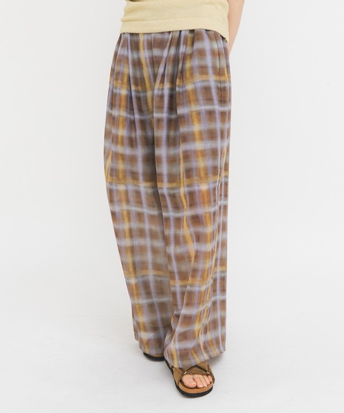 KBF(ケイビーエフ)の「シアーチェックWIDEパンツ(その他パンツ・レディース・ブラウン系その他/グリーン系その他・ONE)」の4枚目の写真