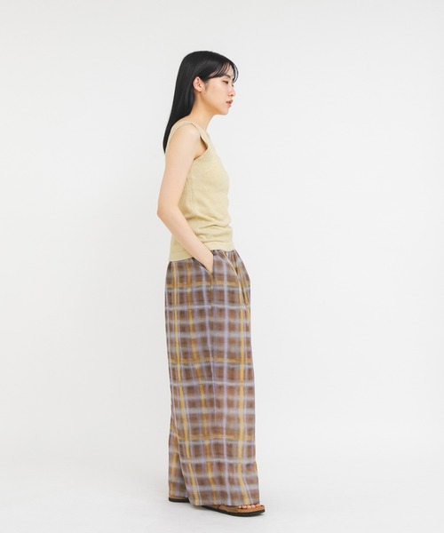 KBF(ケイビーエフ)の「シアーチェックWIDEパンツ(その他パンツ・レディース・ブラウン系その他/グリーン系その他・ONE)」の9枚目の写真