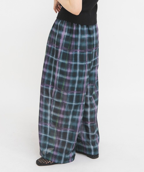 KBF(ケイビーエフ)の「シアーチェックWIDEパンツ(その他パンツ・レディース・ブラウン系その他/グリーン系その他・ONE)」の11枚目の写真