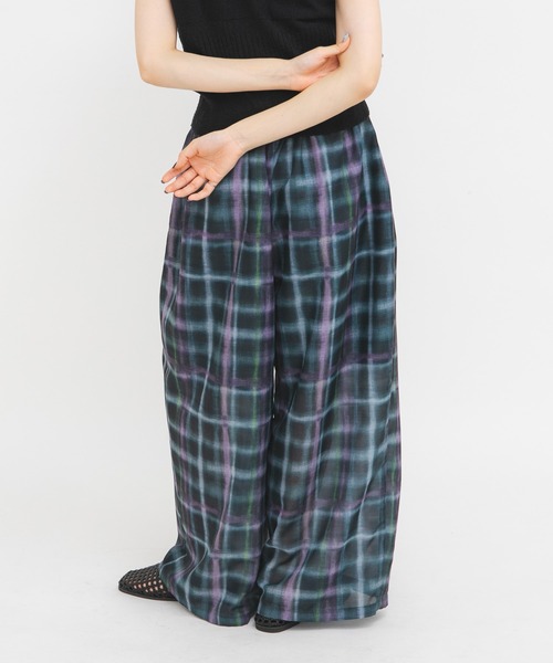 KBF(ケイビーエフ)の「シアーチェックWIDEパンツ(その他パンツ・レディース・ブラウン系その他/グリーン系その他・ONE)」の12枚目の写真