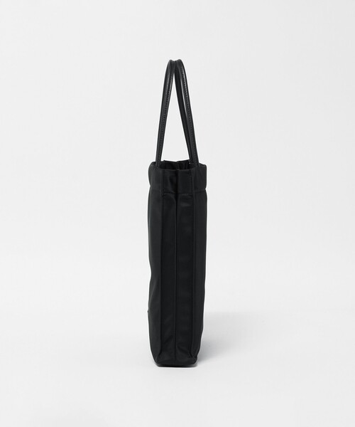 UNITED ARROWS(ユナイテッドアローズ)の「ナイロン ロゴ トートバッグ THIN(トートバッグ・レディース・ブラック・FREE)」の10枚目の写真