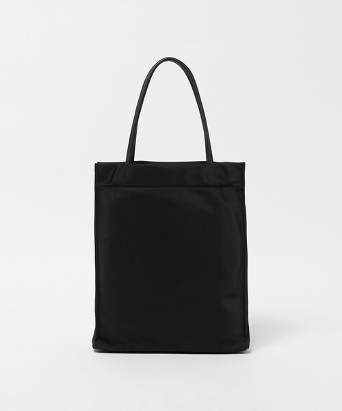 UNITED ARROWS(ユナイテッドアローズ)の「ナイロン ロゴ トートバッグ THIN(トートバッグ・レディース・ブラック・FREE)」の2枚目の写真