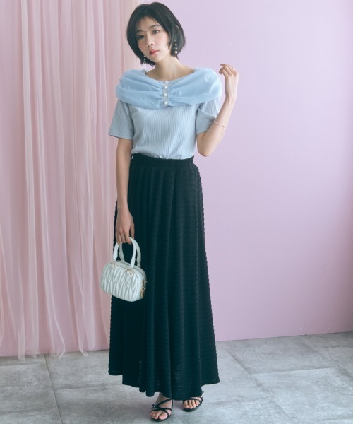 marun（マルン）の「＜大きいサイズ＞デコルテオーガンジー使いオフショル風カットソー marun（Tシャツ/カットソー・レディース・サックスブルー/ブラック・4L/3L/LL/L/5L）」の22枚目の写真