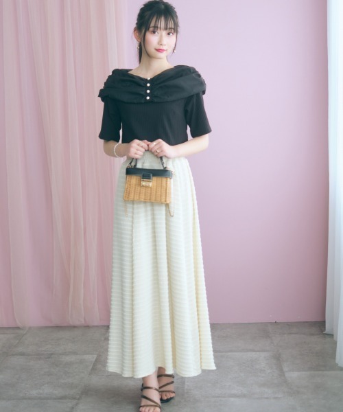 marun（マルン）の「＜大きいサイズ＞デコルテオーガンジー使いオフショル風カットソー marun（Tシャツ/カットソー・レディース・サックスブルー/ブラック・4L/3L/LL/L/5L）」の16枚目の写真