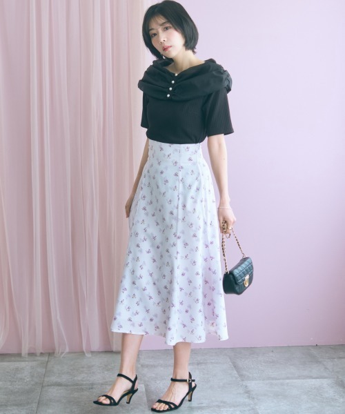 marun（マルン）の「＜大きいサイズ＞デコルテオーガンジー使いオフショル風カットソー marun（Tシャツ/カットソー・レディース・サックスブルー/ブラック・4L/3L/LL/L/5L）」の12枚目の写真