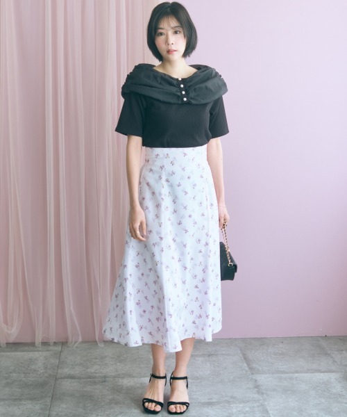marun（マルン）の「＜大きいサイズ＞デコルテオーガンジー使いオフショル風カットソー marun（Tシャツ/カットソー・レディース・サックスブルー/ブラック・4L/3L/LL/L/5L）」の7枚目の写真