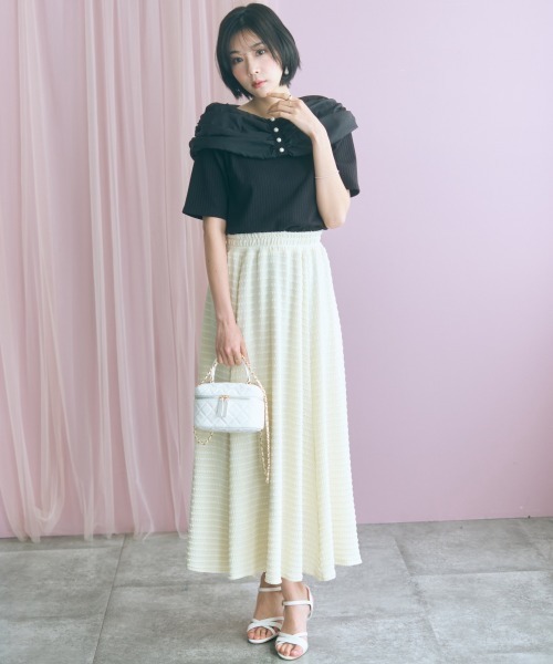 marun（マルン）の「＜大きいサイズ＞デコルテオーガンジー使いオフショル風カットソー marun（Tシャツ/カットソー・レディース・サックスブルー/ブラック・4L/3L/LL/L/5L）」の8枚目の写真